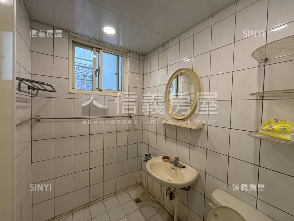 膝蓋救星～大坪數二樓房屋室內格局與周邊環境