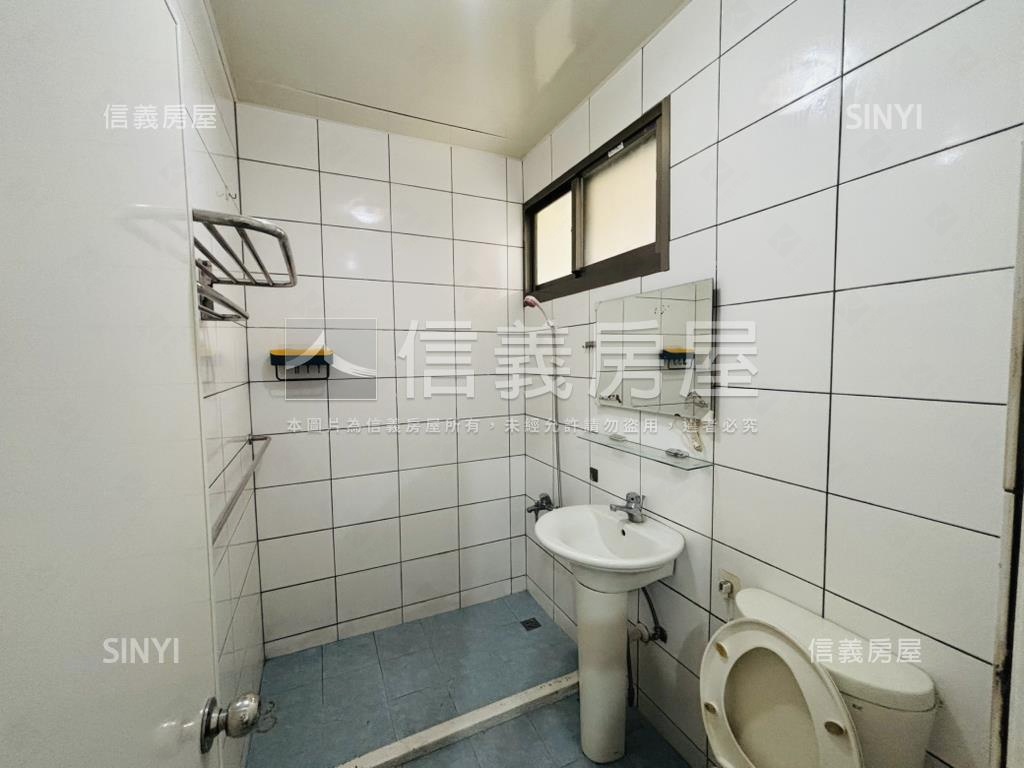 膝蓋救星～大坪數二樓房屋室內格局與周邊環境