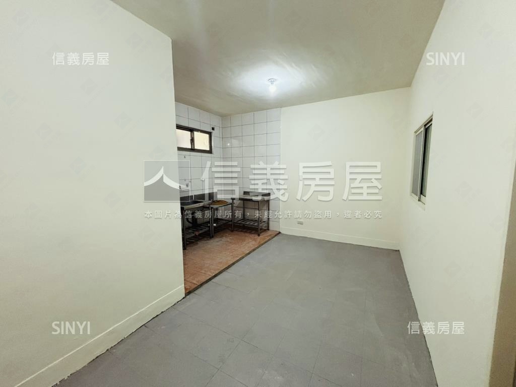 膝蓋救星～大坪數二樓房屋室內格局與周邊環境