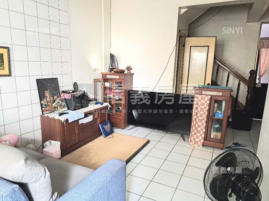 正誠公園旁臨路美透天房屋室內格局與周邊環境