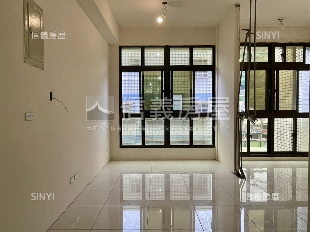 康樂新村新成屋２房２衛房屋室內格局與周邊環境