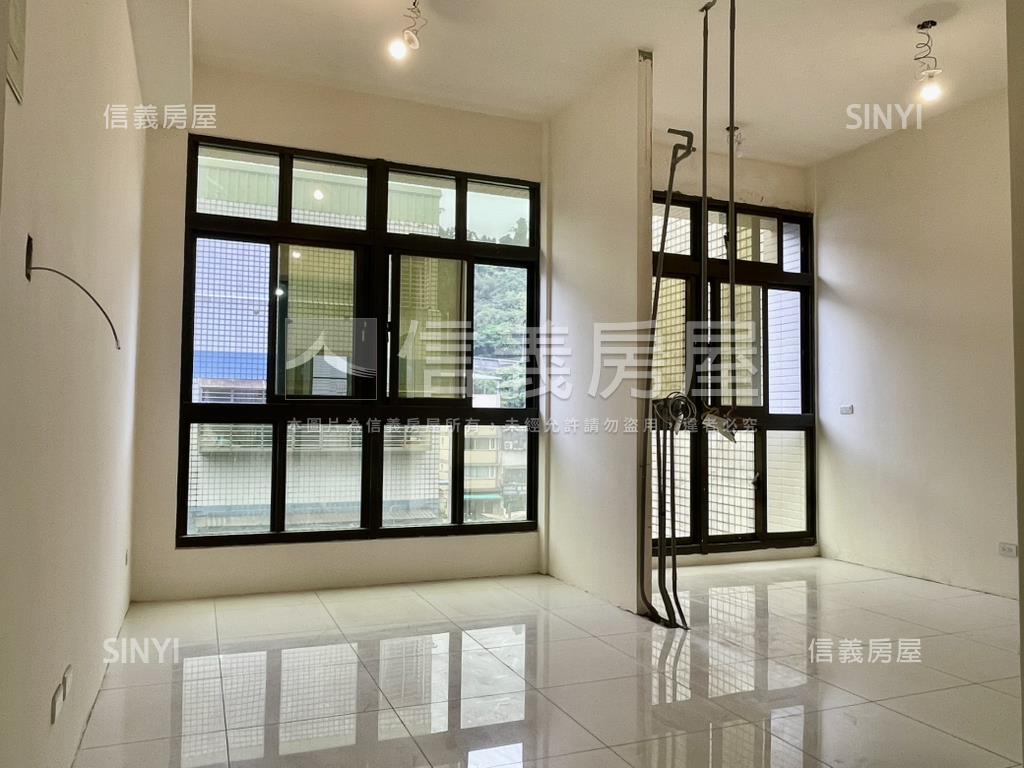 康樂新村新成屋２房２衛房屋室內格局與周邊環境