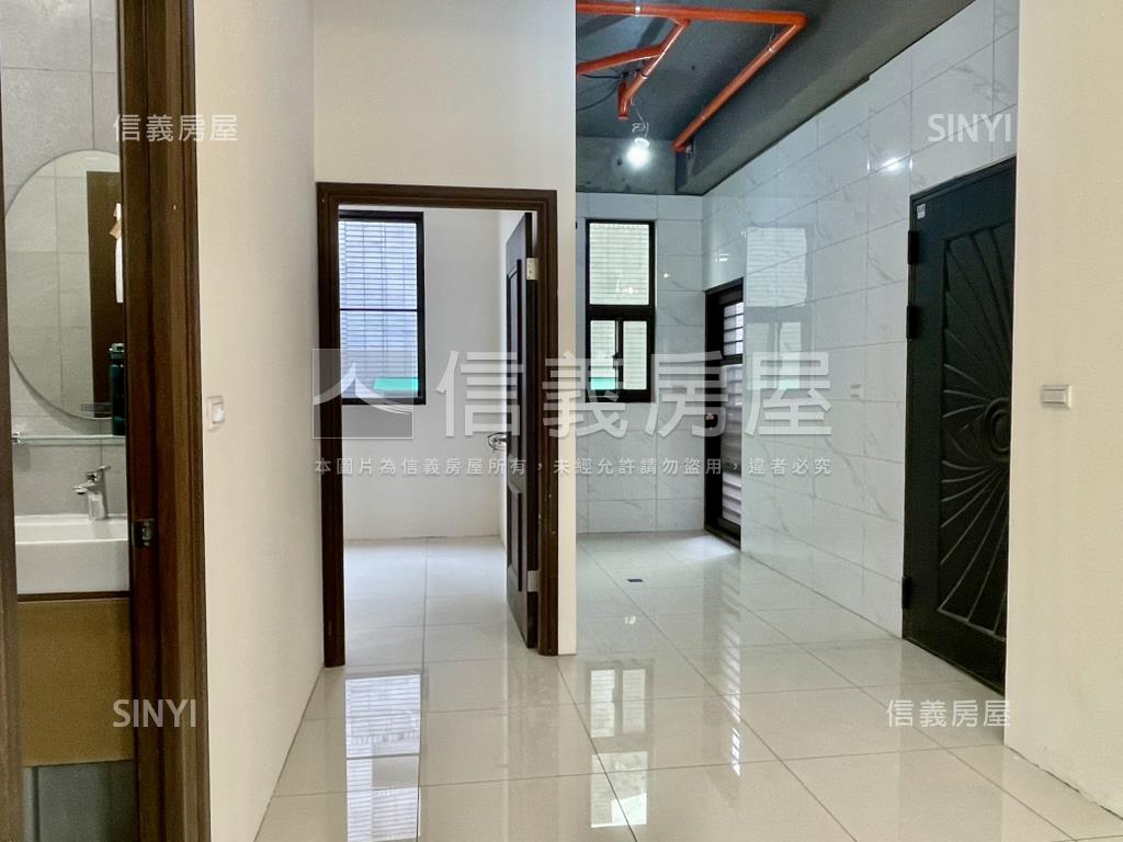 康樂新村新成屋２房２衛房屋室內格局與周邊環境