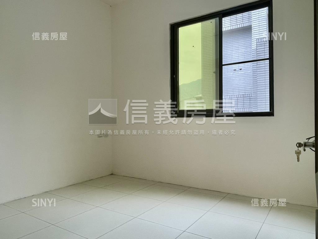 康樂新村新成屋２房２衛房屋室內格局與周邊環境