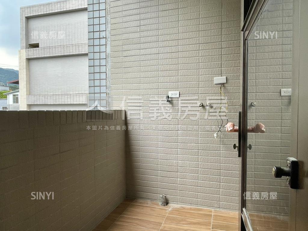 康樂新村新成屋２房２衛房屋室內格局與周邊環境