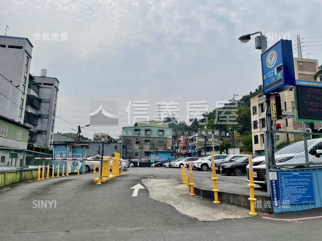 康樂新村新成屋２房２衛房屋室內格局與周邊環境