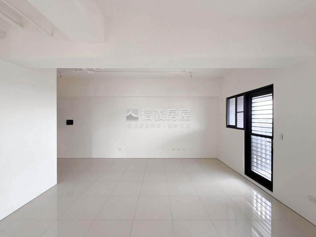 鑫悅最大格局全新未住平車房屋室內格局與周邊環境
