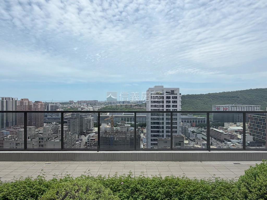 鑫悅最大格局全新未住平車房屋室內格局與周邊環境