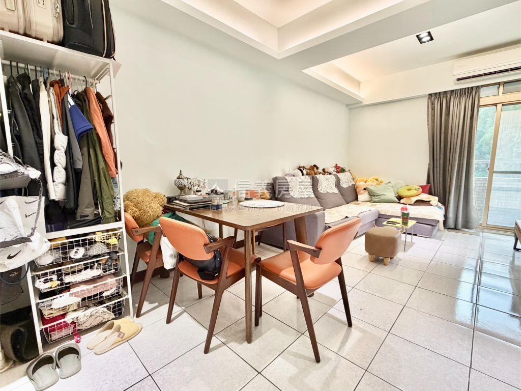 專任捷運年代裝潢美屋房屋室內格局與周邊環境