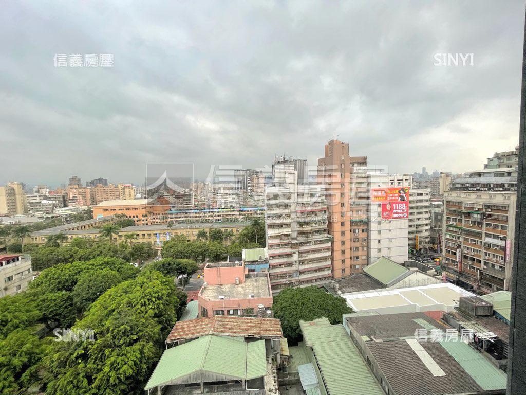邊間美麗三房坡平車位房屋室內格局與周邊環境