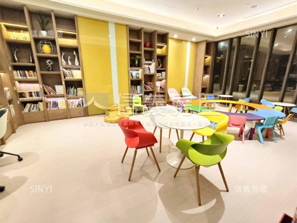 全民萬歲捷運美景二房車位房屋室內格局與周邊環境