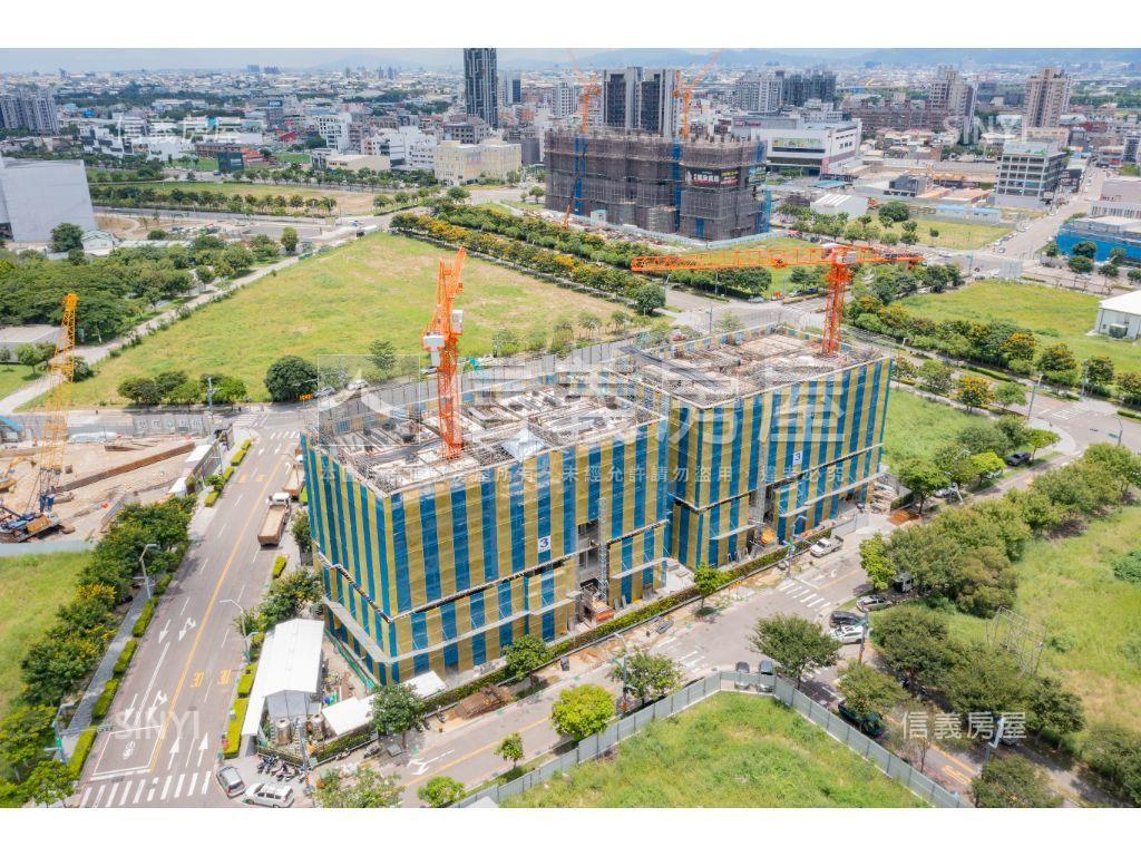 快成屋！中央公園２房平車房屋室內格局與周邊環境