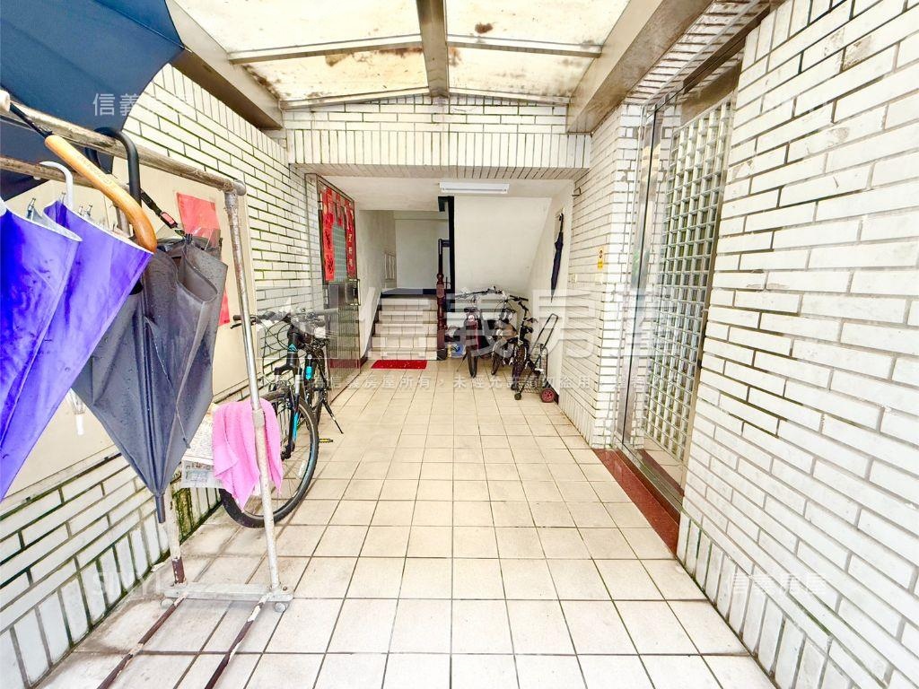 潤泰美景前後庭院１樓房屋室內格局與周邊環境