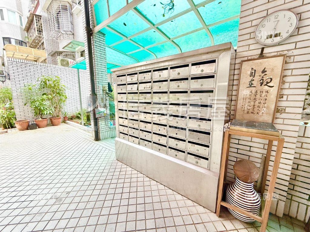 潤泰美景前後庭院１樓房屋室內格局與周邊環境