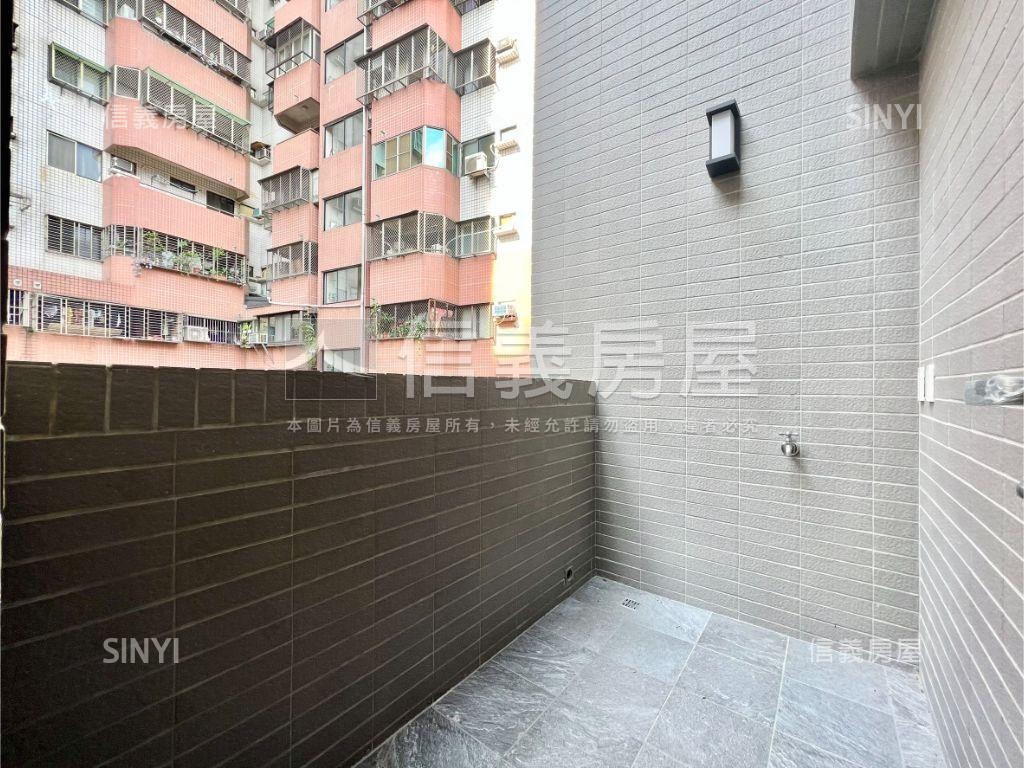 頭家學區車庫電梯別墅房屋室內格局與周邊環境