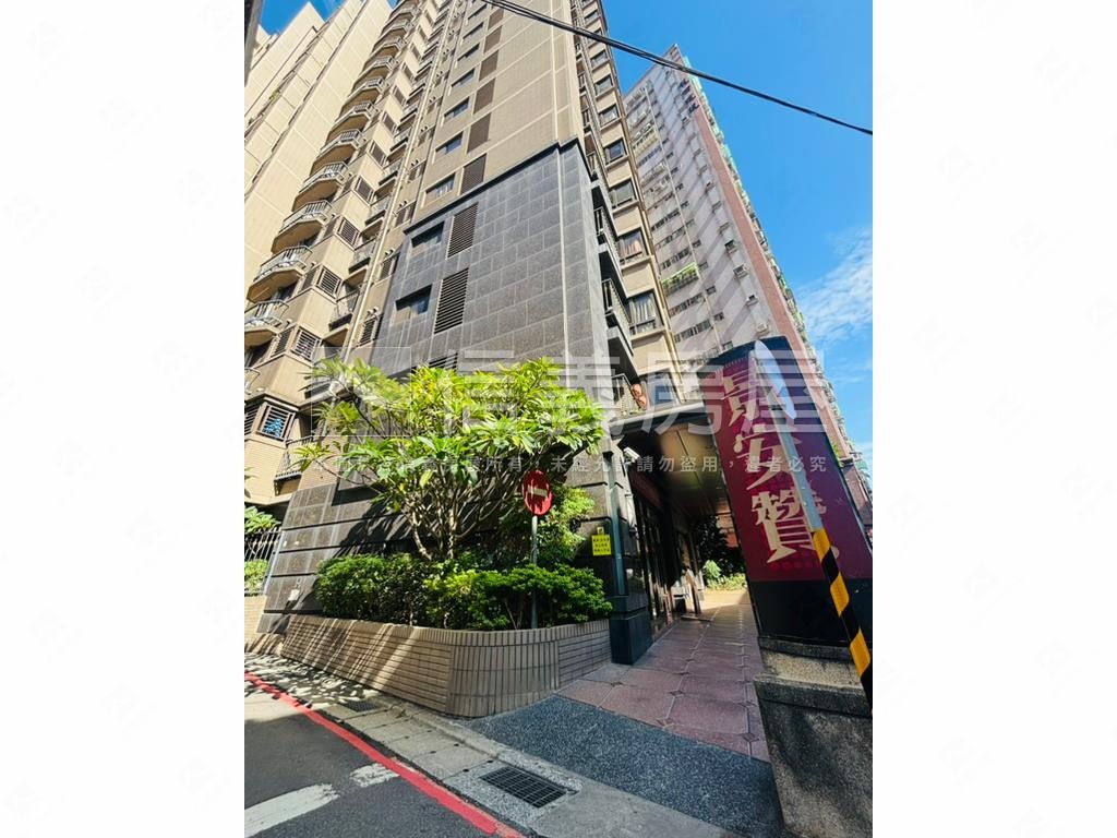 景安贊邊間正２房讚房屋室內格局與周邊環境