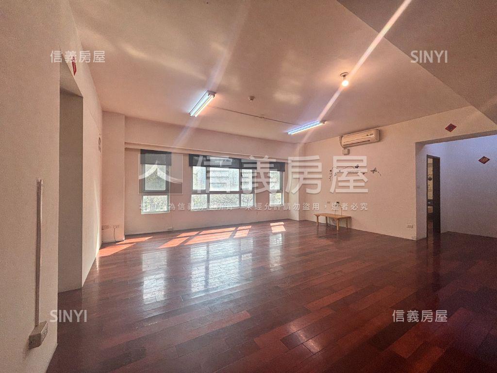 信義路１樓店面＋２樓房屋室內格局與周邊環境