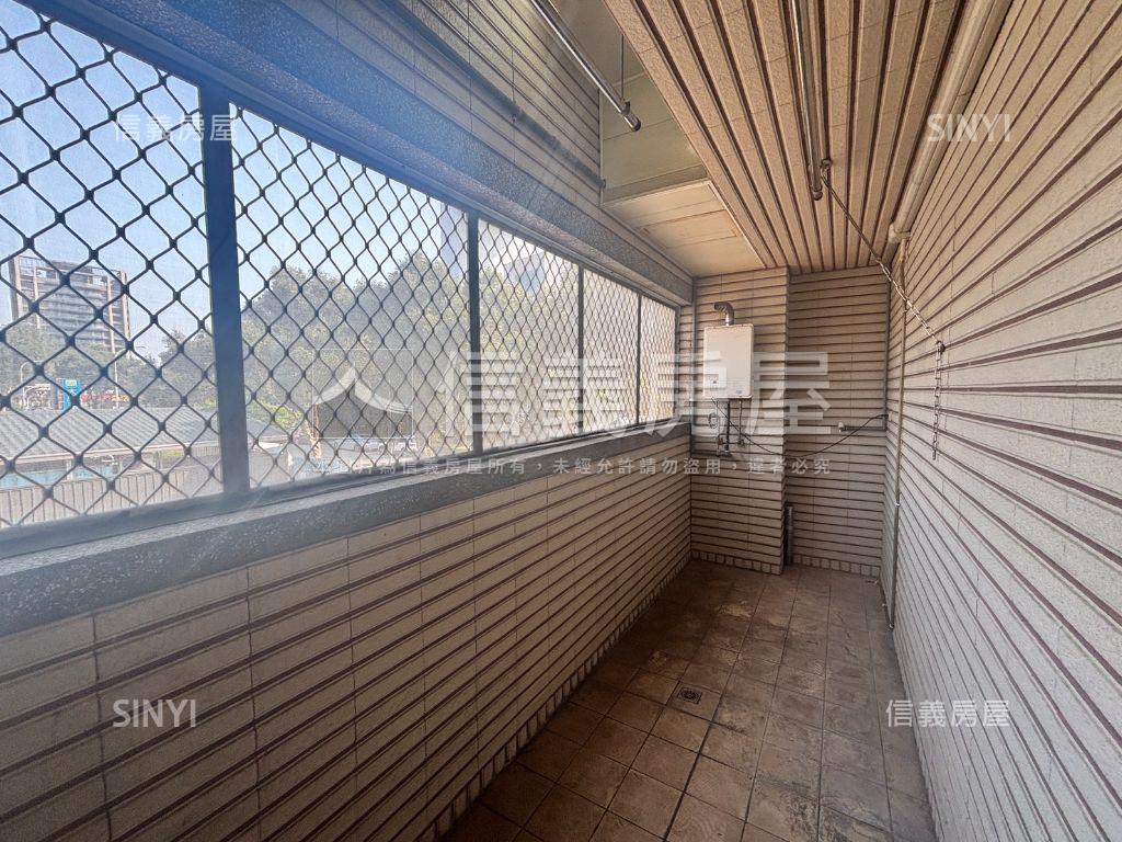 信義路１樓店面＋２樓房屋室內格局與周邊環境