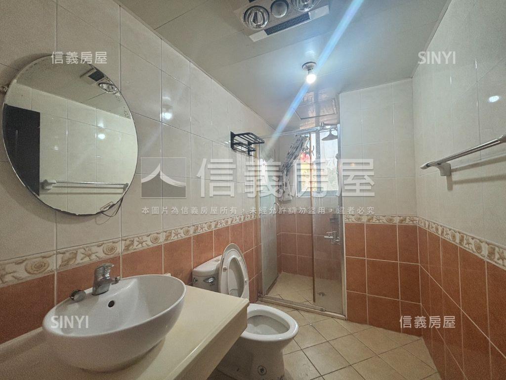 信義路１樓店面＋２樓房屋室內格局與周邊環境