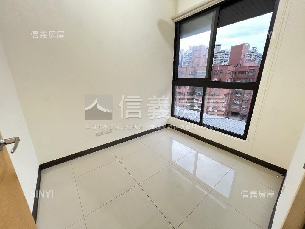 榮馥大院二房車位房屋室內格局與周邊環境