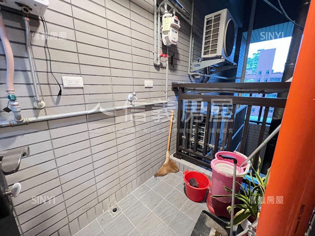 榮馥大院二房車位房屋室內格局與周邊環境