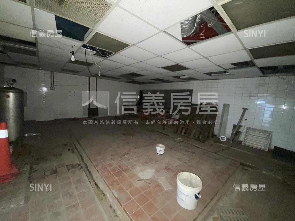 自由路Ｂ１倉庫房屋室內格局與周邊環境