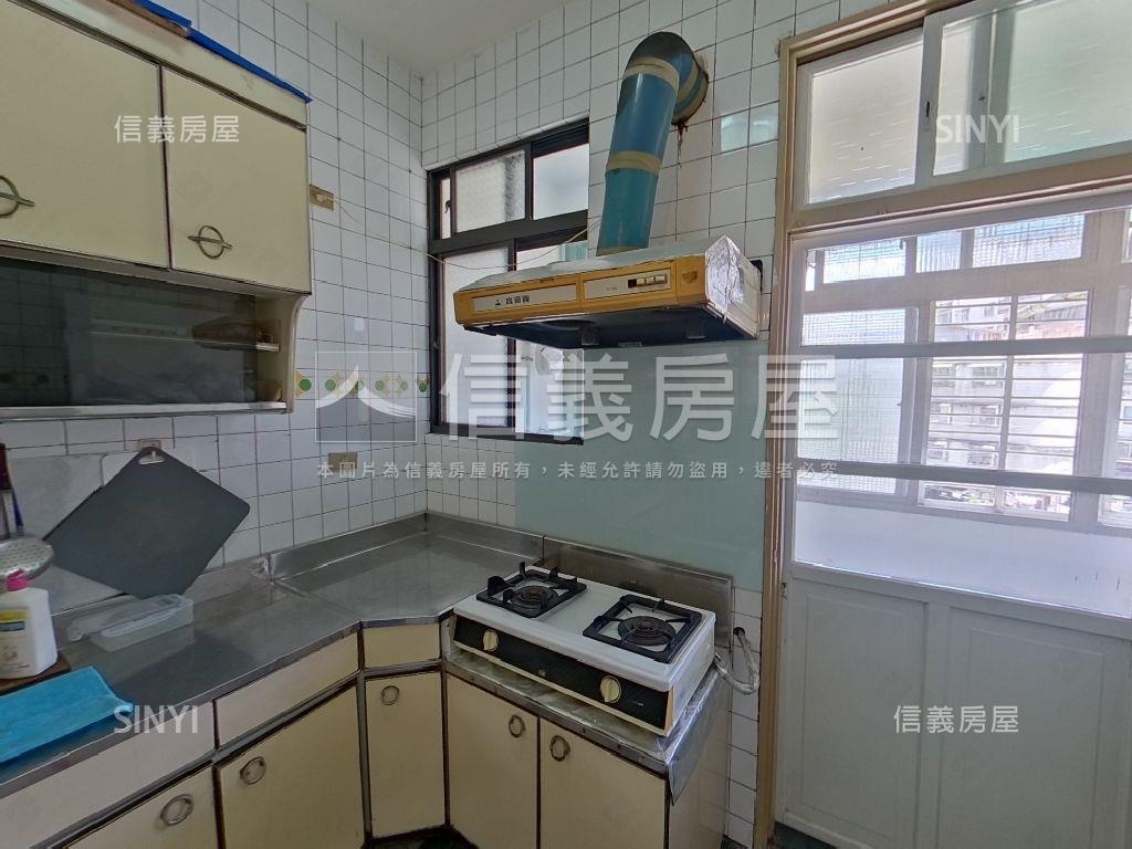 ★近景安雙捷運三房房屋室內格局與周邊環境