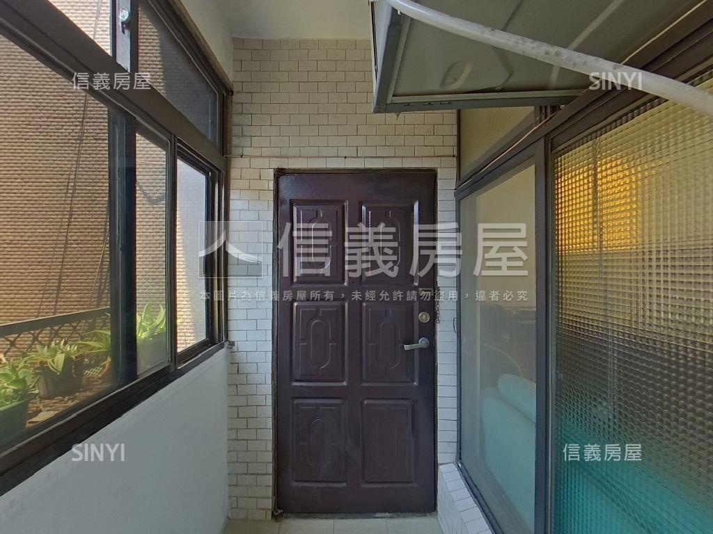 ★近景安雙捷運三房房屋室內格局與周邊環境