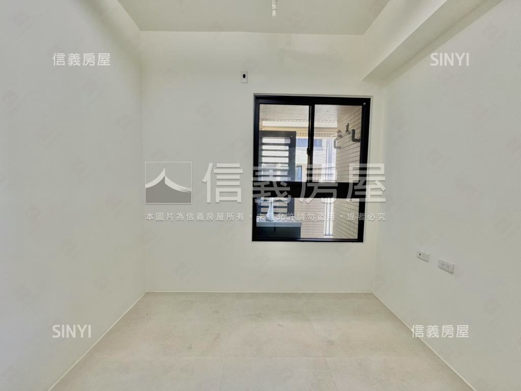 鳳凰康澤學區四房配車位房屋室內格局與周邊環境