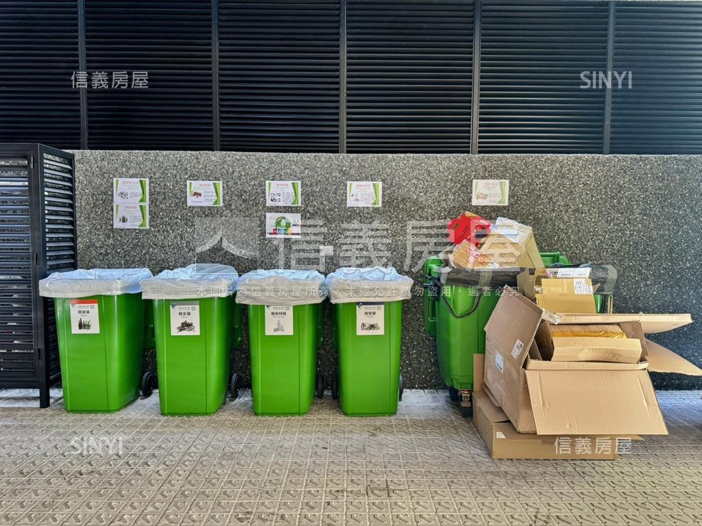 鳳凰康澤學區四房配車位房屋室內格局與周邊環境