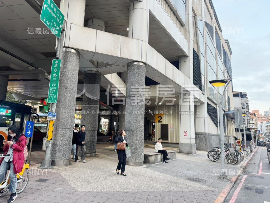 內湖葫洲捷運平面大車位房屋室內格局與周邊環境