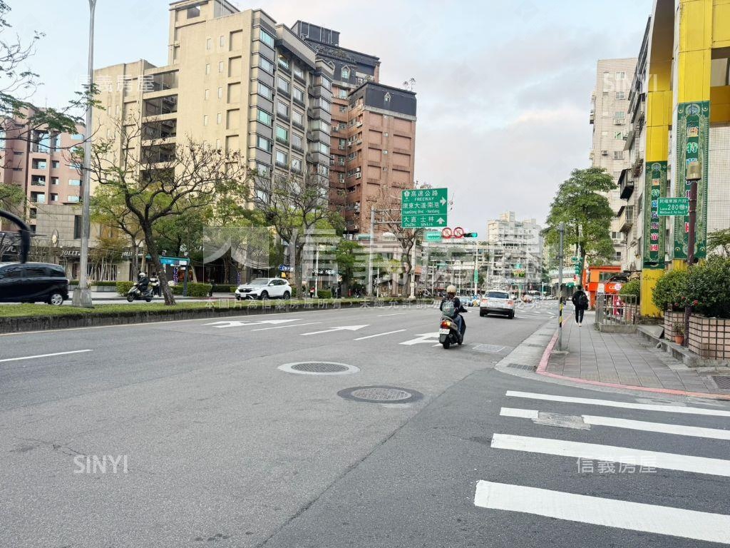 內湖葫洲捷運平面大車位房屋室內格局與周邊環境