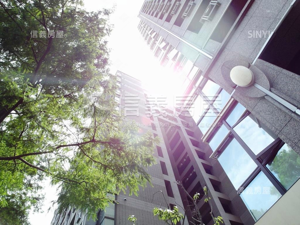 店長推薦捷運優質店面誠售房屋室內格局與周邊環境