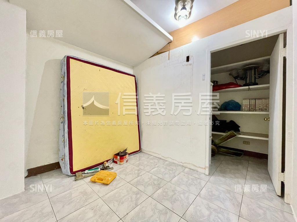 前鎮低總成家大四房房屋室內格局與周邊環境
