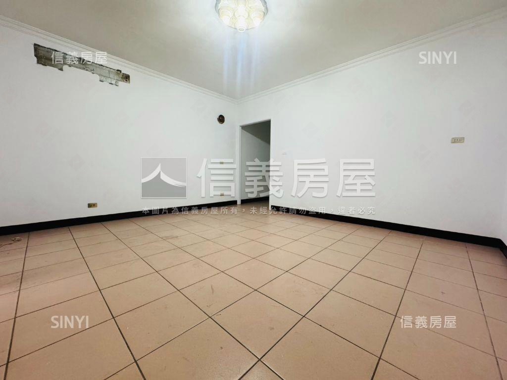 長安邊間方正三樓房屋室內格局與周邊環境
