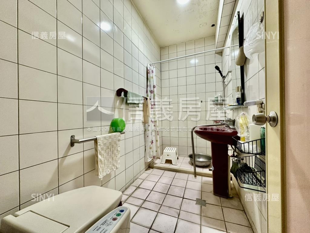 太平臨路朝南透天房屋室內格局與周邊環境