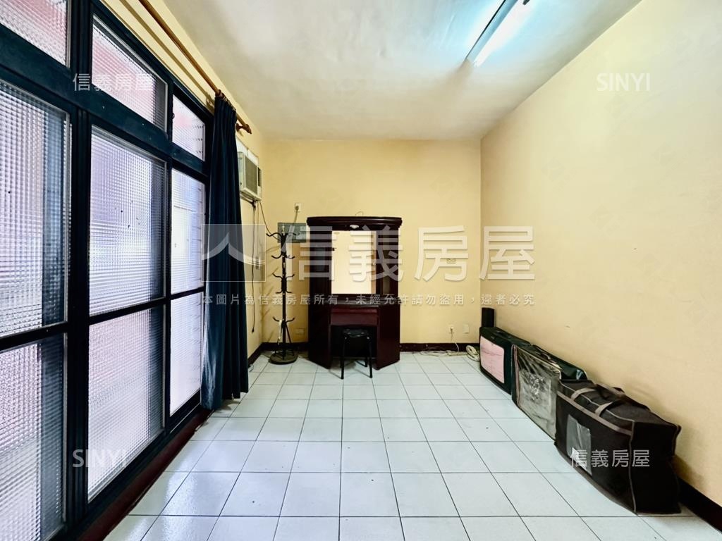太平臨路朝南透天房屋室內格局與周邊環境