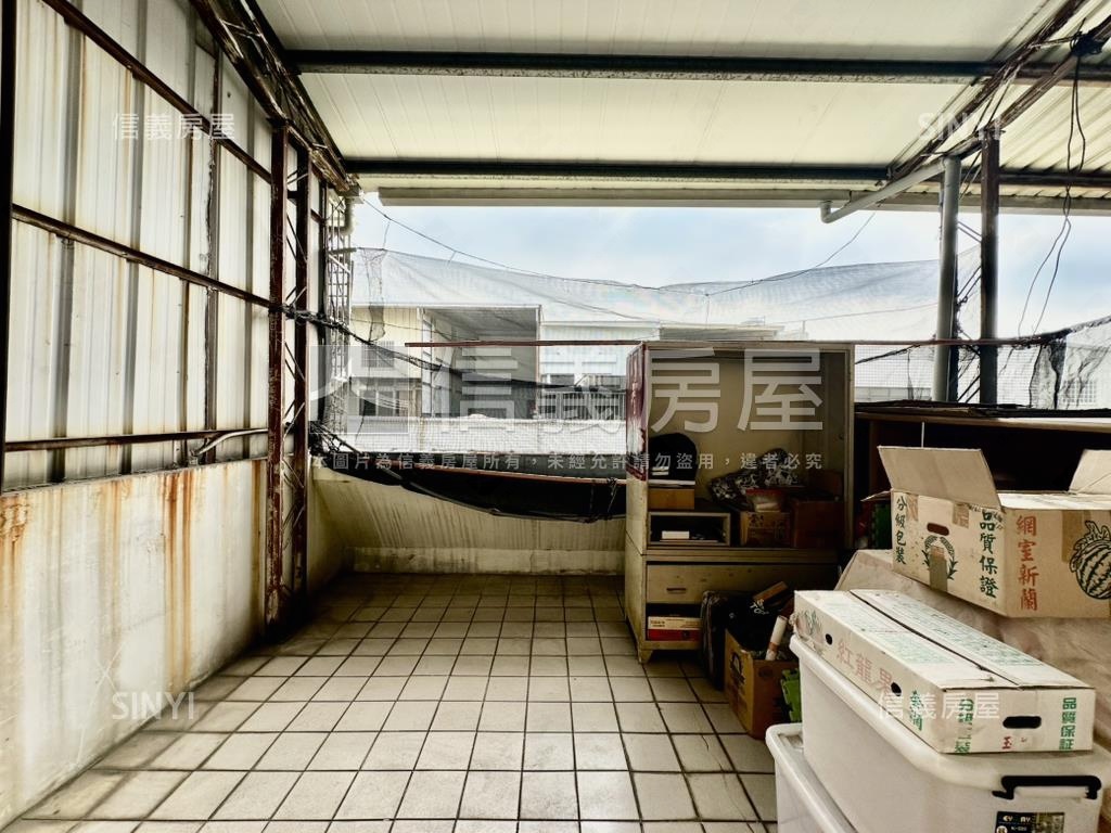 太平臨路朝南透天房屋室內格局與周邊環境