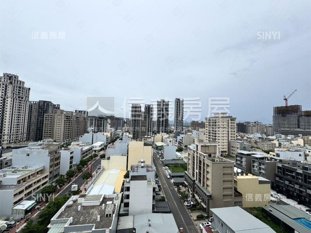 ＳＫＹ１三房＋平面車位房屋室內格局與周邊環境