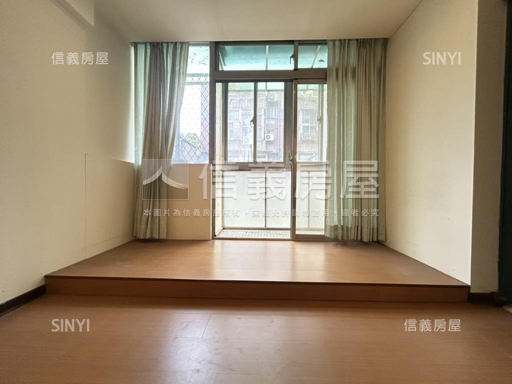 Ｙ３９★近公園低總價三房房屋室內格局與周邊環境