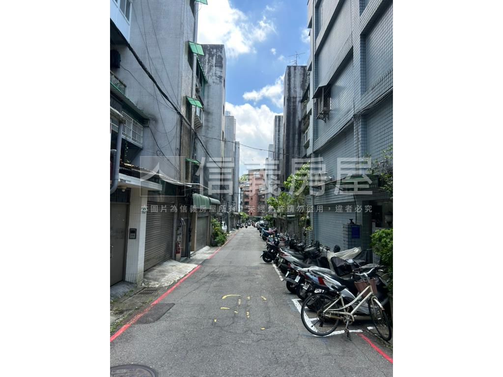 Ｙ３９★近公園低總價三房房屋室內格局與周邊環境
