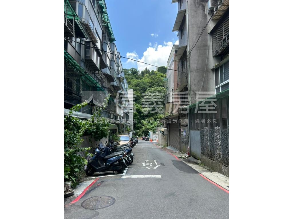 Ｙ３９★近公園低總價三房房屋室內格局與周邊環境
