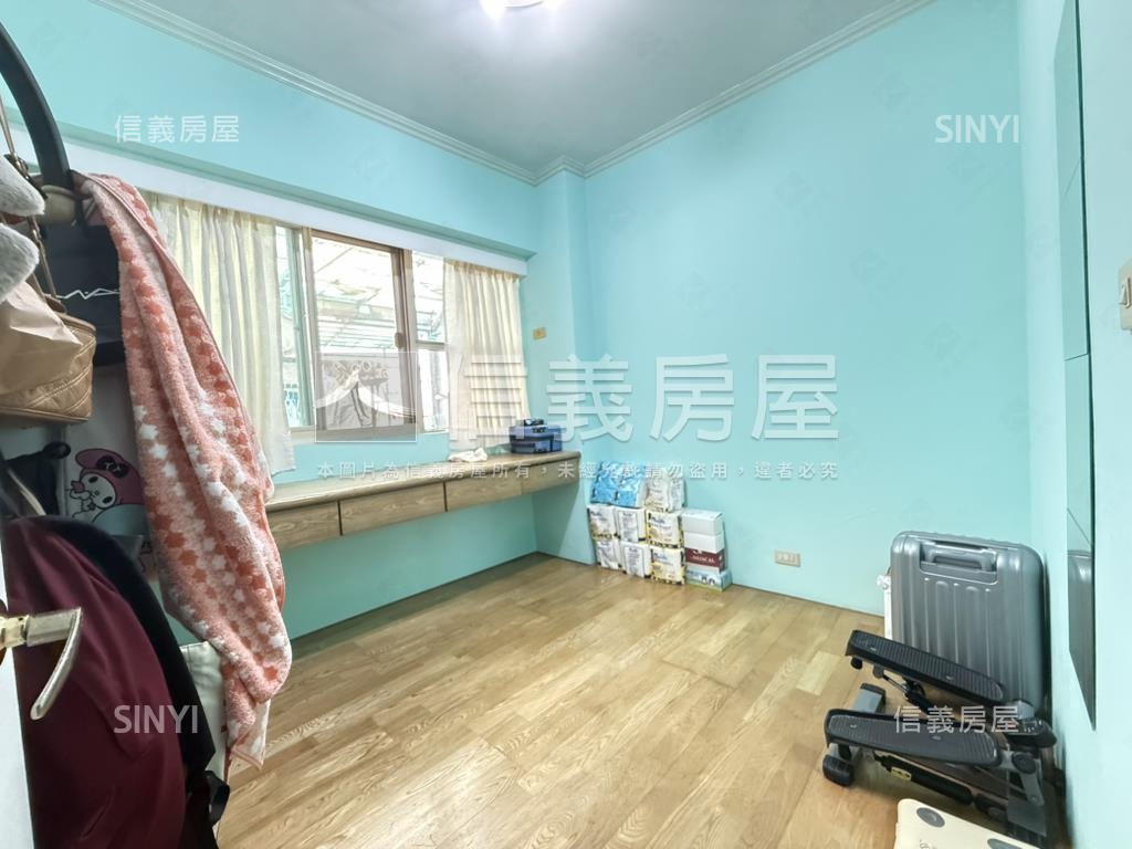 徐匯商圈低總邊間三房車位房屋室內格局與周邊環境