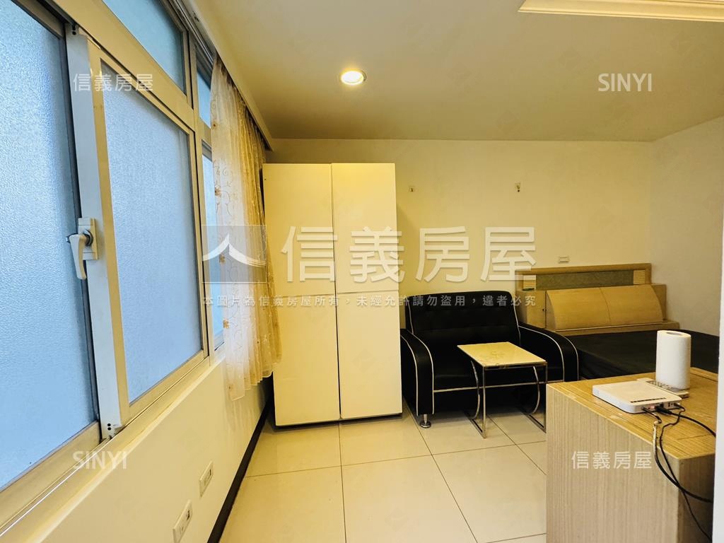 新板捷運投報兩套房屋室內格局與周邊環境