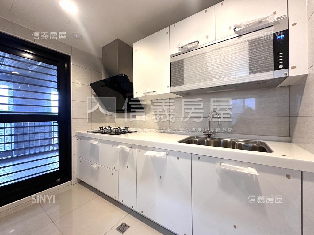遠雄頂美高樓層兩房平車房屋室內格局與周邊環境