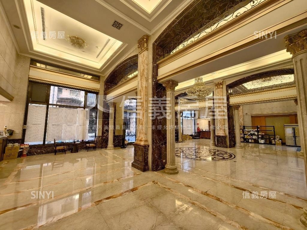 專任臻愛香榭外棟戶房屋室內格局與周邊環境