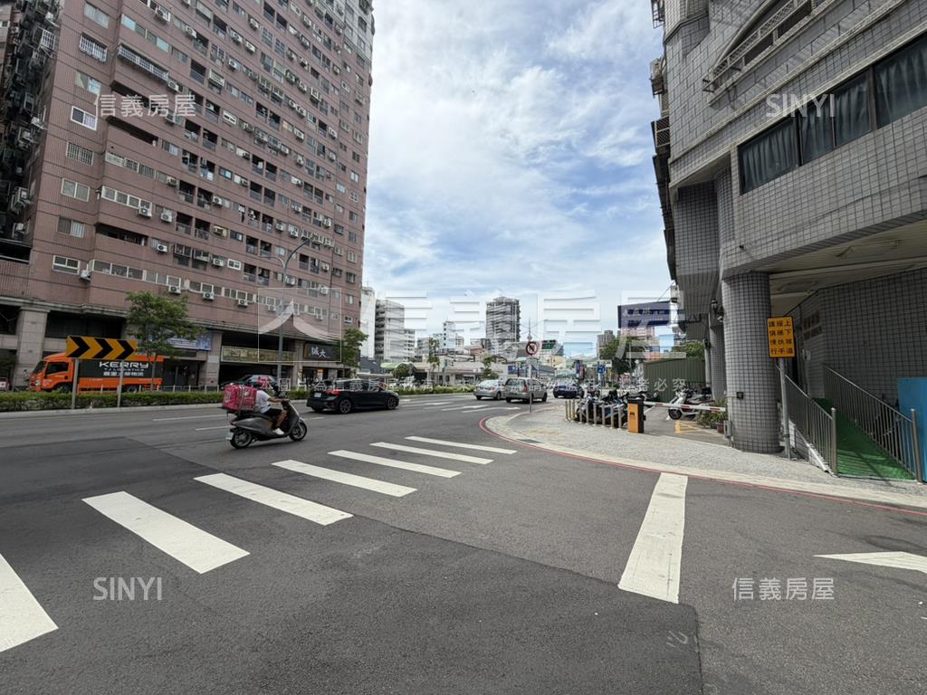 西區鄰車站高樓好案房屋室內格局與周邊環境