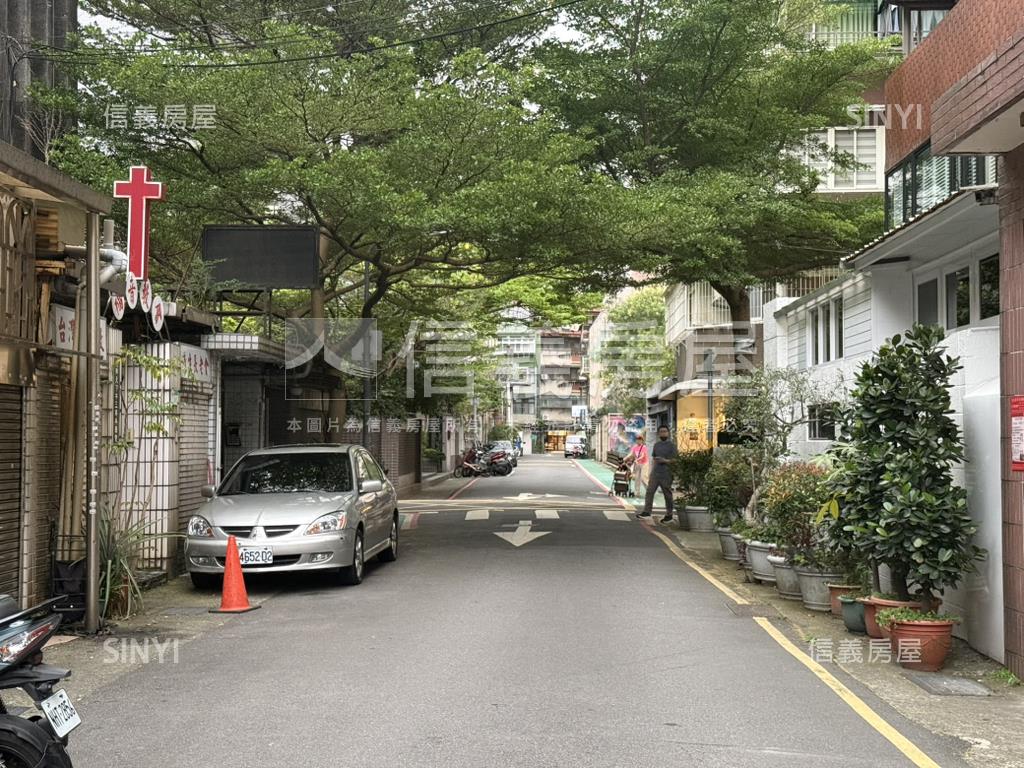 大土持中正傳家庭院一樓房屋室內格局與周邊環境