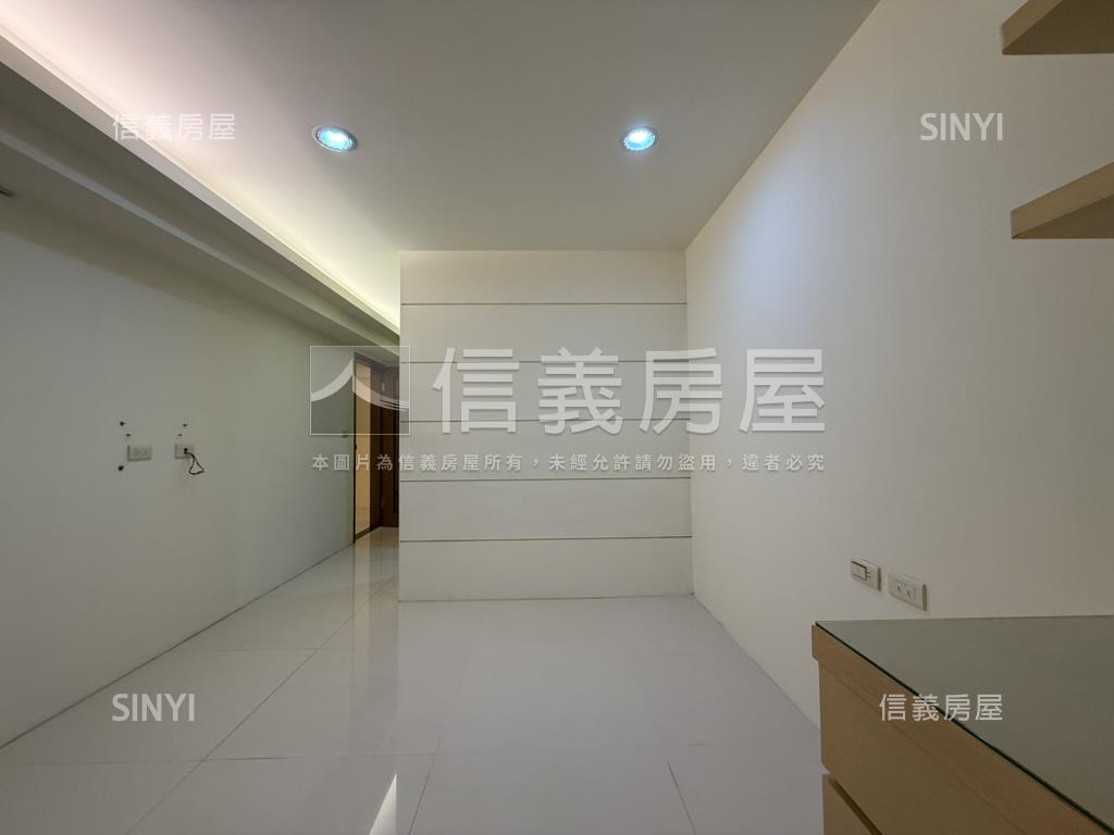 大土持中正傳家庭院一樓房屋室內格局與周邊環境