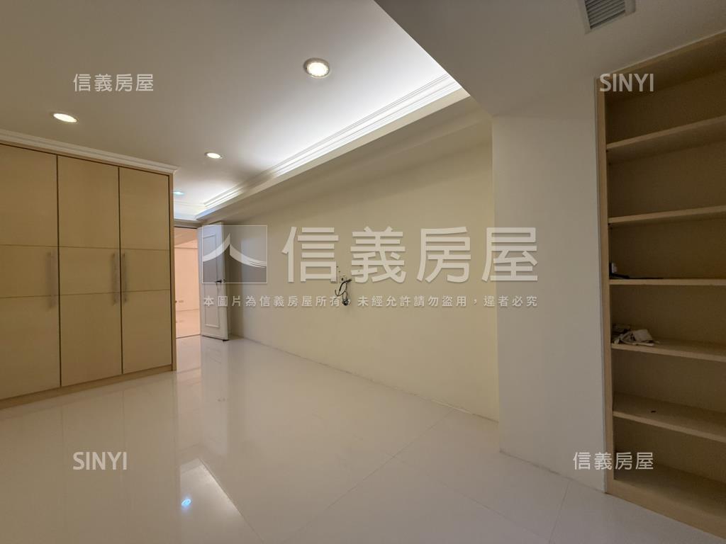 大土持中正傳家庭院一樓房屋室內格局與周邊環境